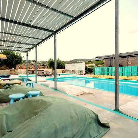 Pervola Petit Apart Otel 3*