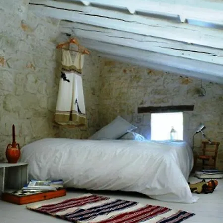 Apart Otel Pervola Petit 3*
