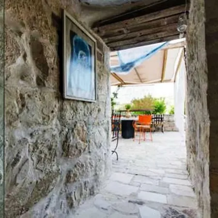 Pervola Petit Apart Otel Krousonas (Crete)