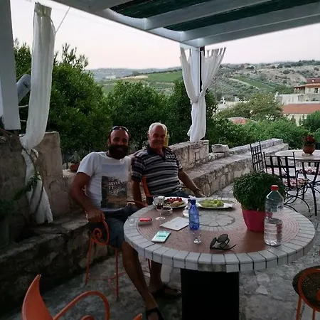 Pervola Petit Aparthotel